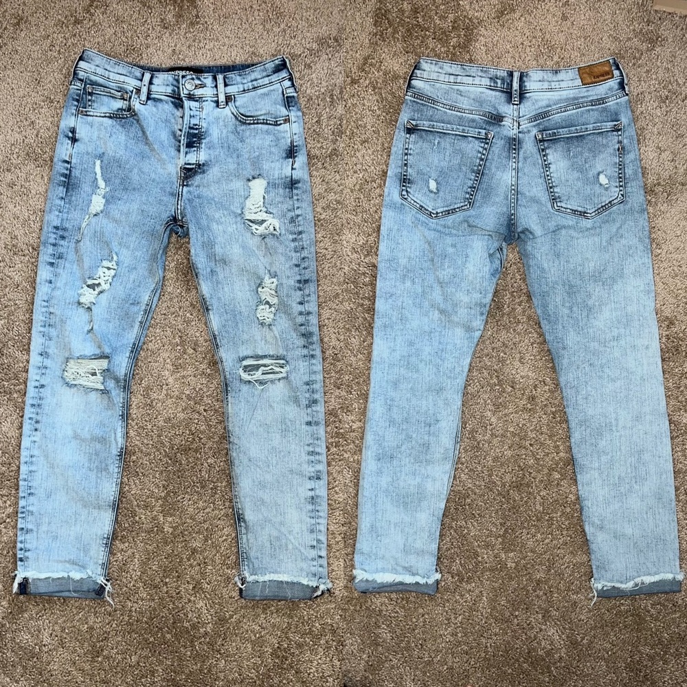 Express Women’s Vintage Skinny Distressed Jeans Light Medium Wash Size 0